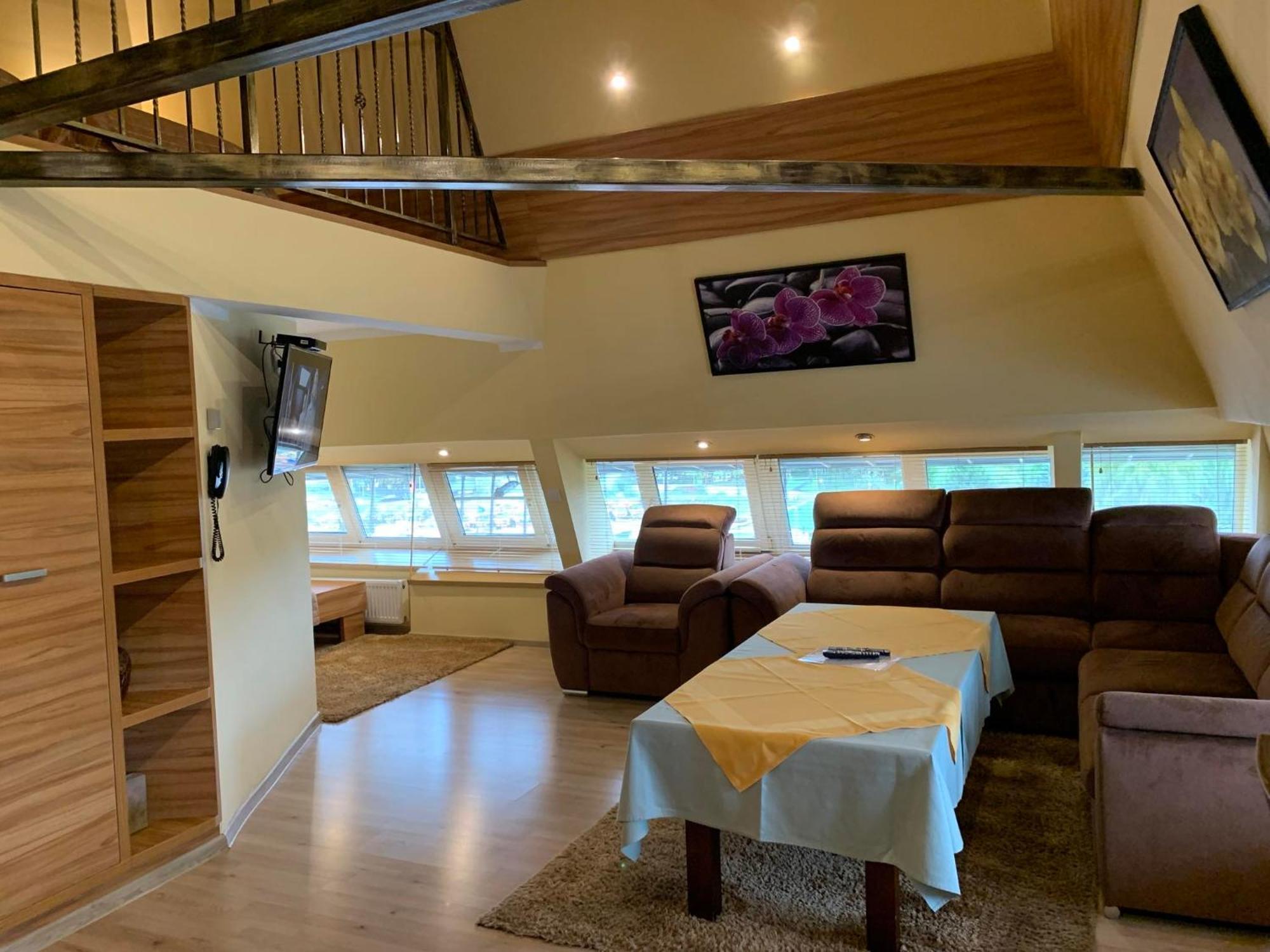 Piramida Aparthotel Boleslawiec  Luaran gambar
