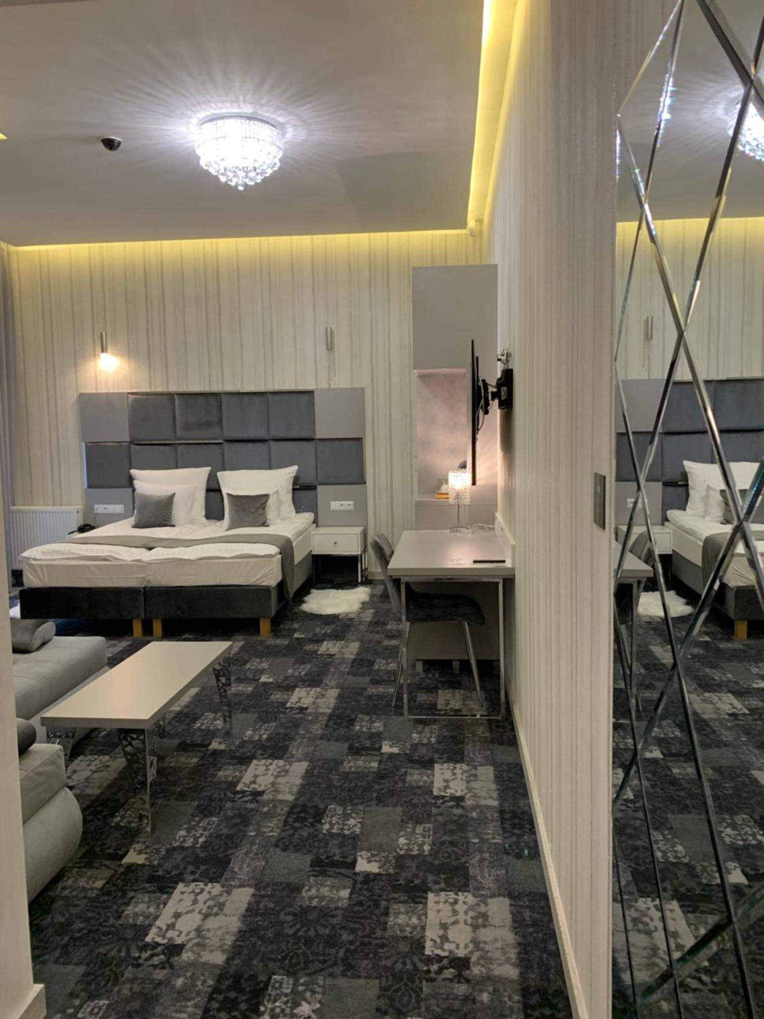 Piramida Aparthotel Boleslawiec  Luaran gambar
